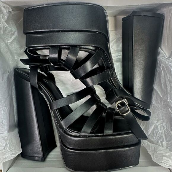 chic Morgan Buckle Platform Sandals - Size 7 - Black - Picture 9 of 9
